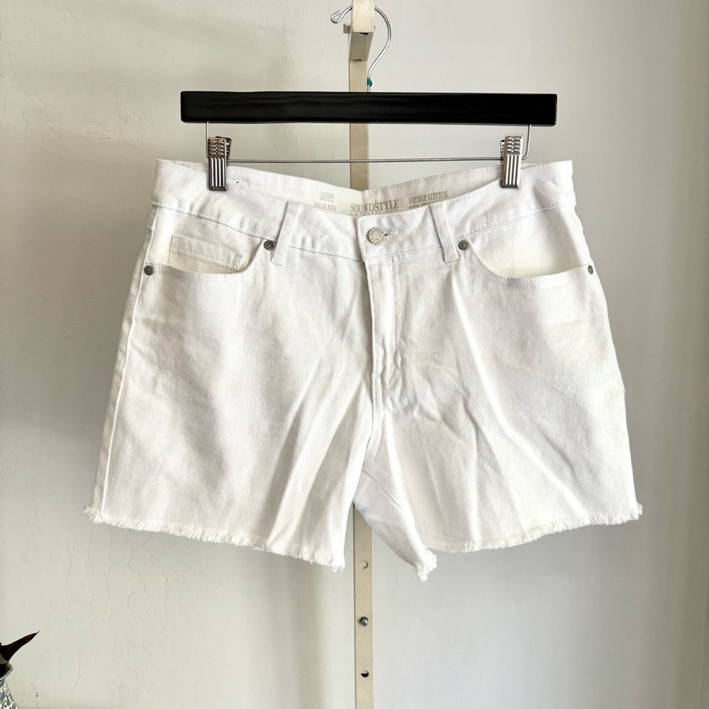 Soundstyle Raw Hem White Denim Shorts, Casual Nautical, Size 12
